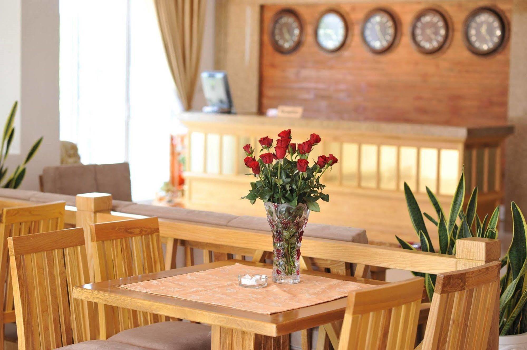 Allure Hotel Thuy Trieu Екстериор снимка